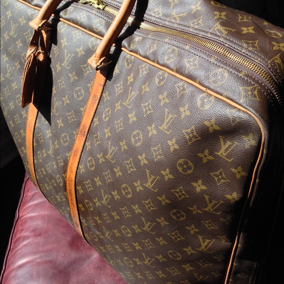 Authentic Vintage Louis Vuitton Monogram Sirius 70 Soft Suitcase - Picture 3 of 6